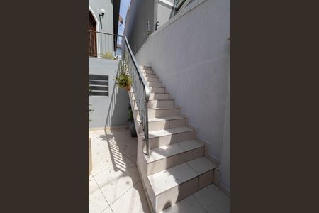 Casa à venda com 176m², 3 quartos e 4 vagasEscada