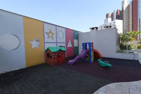 Apartamento à venda com 75m², 2 quartos e 2 vagasÁrea Comum - Playground