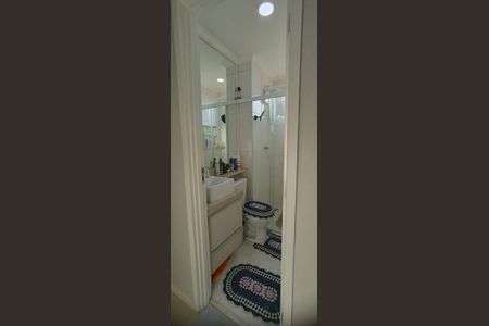 Banheiro de apartamento para alugar com 2 quartos, 48m² em Padroeira, Osasco