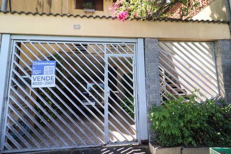 Casa à venda com 220m², 3 quartos e 3 vagasFachada