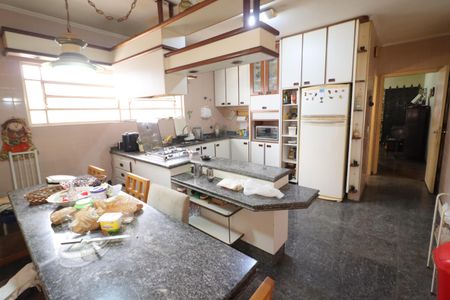 Casa à venda com 220m², 3 quartos e 3 vagasCozinha