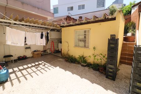 Casa à venda com 220m², 3 quartos e 3 vagasÁrea de Serviço