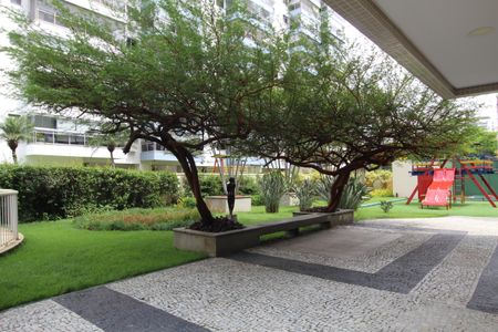 Apartamento à venda com 71m², 2 quartos e 1 vagaÁrea comum