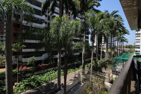 Vista de apartamento à venda com 2 quartos, 71m² em Barra Olímpica, Rio de Janeiro