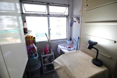 Apartamento à venda com 71m², 2 quartos e 1 vagaÁrea de Serviço