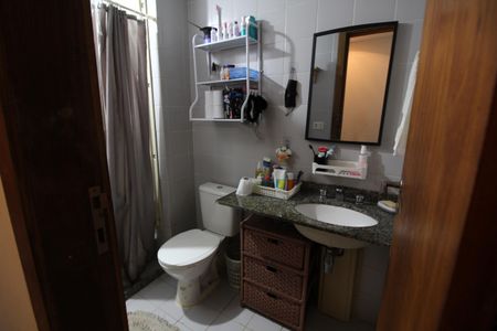 Apartamento à venda com 71m², 2 quartos e 1 vagaBanheiro Social