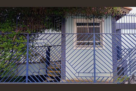 Casa de condomínio à venda com 183m², 3 quartos e 3 vagas Casa de condomínio à venda com 183m², 3 quartos e 3 vagasFachada