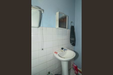 Banheiro de apartamento para alugar com 1 quarto, 31m² em Floresta, Porto Alegre
