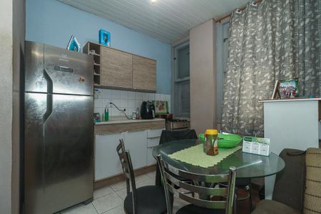 Cozinha de apartamento para alugar com 1 quarto, 31m² em Floresta, Porto Alegre