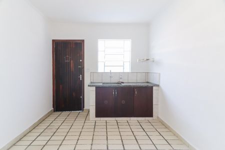 Cozinha de casa para alugar com 1 quarto, 52m² em Vila Polopoli, São Paulo