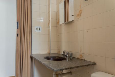 Apartamento à venda com 66m², 2 quartos e 1 vaga Apartamento à venda com 66m², 2 quartos e 1 vagaBanheiro