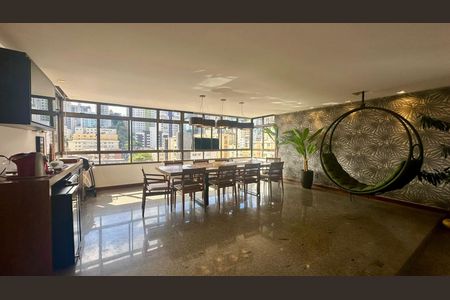 Apartamento à venda com 255m², 4 quartos e 4 vagas Apartamento à venda com 255m², 4 quartos e 4 vagasSala