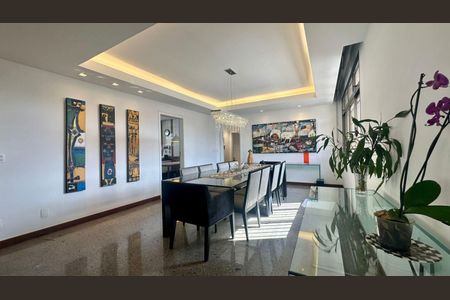 Apartamento à venda com 255m², 4 quartos e 4 vagas Apartamento à venda com 255m², 4 quartos e 4 vagasSala de Jantar