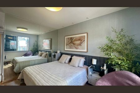 Apartamento à venda com 255m², 4 quartos e 4 vagas Apartamento à venda com 255m², 4 quartos e 4 vagasSuíte 2