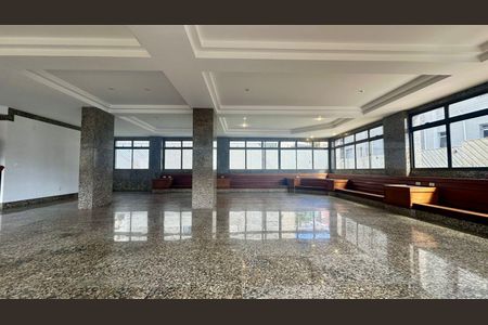 Apartamento à venda com 255m², 4 quartos e 4 vagas Apartamento à venda com 255m², 4 quartos e 4 vagasÁrea comum