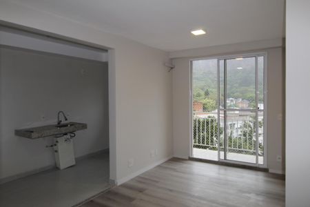 Sala de apartamento à venda com 2 quartos, 56m² em Morro Santana, Porto Alegre