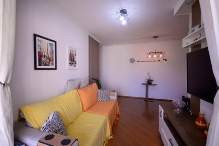 Apartamento à venda com 74m², 3 quartos e 1 vaga Apartamento à venda com 74m², 3 quartos e 1 vagaSala