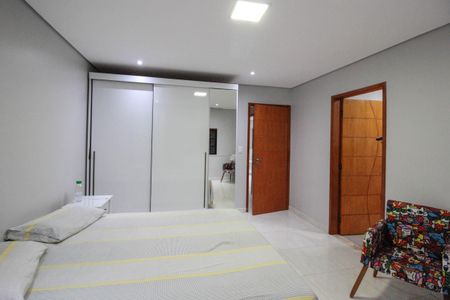 Casa à venda com 315m², 3 quartos e 2 vagas Casa à venda com 315m², 3 quartos e 2 vagasSuíte