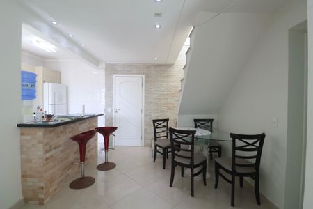 Apartamento para alugar com 185m², 3 quartos e 2 vagas Apartamento para alugar com 185m², 3 quartos e 2 vagasSala