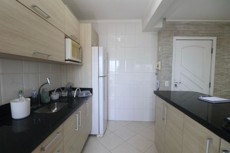 Apartamento para alugar com 185m², 3 quartos e 2 vagas Apartamento para alugar com 185m², 3 quartos e 2 vagasCozinha