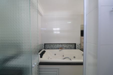 Apartamento para alugar com 185m², 3 quartos e 2 vagas Apartamento para alugar com 185m², 3 quartos e 2 vagasBanheiro Suíte 3