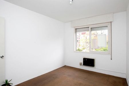 Quarto 1 de apartamento à venda com 2 quartos, 76m² em Jardim Botânico, Porto Alegre