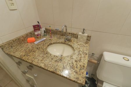 Apartamento à venda com 60m², 2 quartos e 1 vaga Apartamento à venda com 60m², 2 quartos e 1 vagaBanheiro