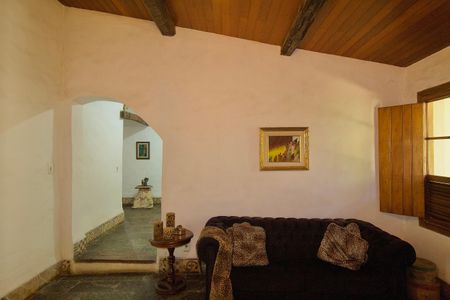 Casa à venda com 485m², 3 quartos e 6 vagas Casa à venda com 485m², 3 quartos e 6 vagasSala 2