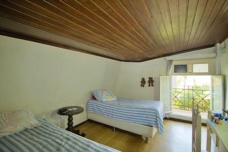 Casa à venda com 485m², 3 quartos e 6 vagas Casa à venda com 485m², 3 quartos e 6 vagasSuíte 3