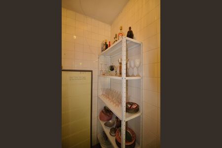 Casa à venda com 485m², 3 quartos e 6 vagas Casa à venda com 485m², 3 quartos e 6 vagasDespensa