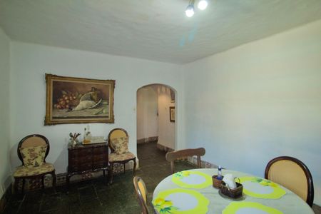 Casa à venda com 485m², 3 quartos e 6 vagas Casa à venda com 485m², 3 quartos e 6 vagasSala de Jantar