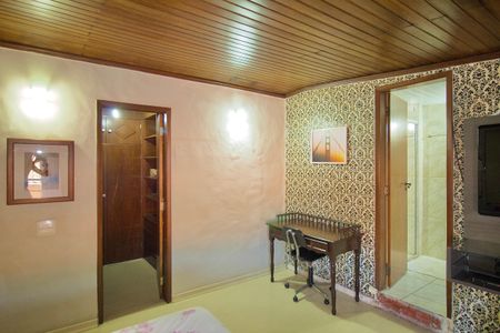 Casa à venda com 485m², 3 quartos e 6 vagas Casa à venda com 485m², 3 quartos e 6 vagasSuíte 2