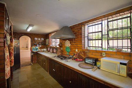 Casa à venda com 485m², 3 quartos e 6 vagas Casa à venda com 485m², 3 quartos e 6 vagasCozinha