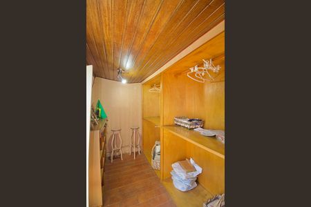 Casa à venda com 485m², 3 quartos e 6 vagas Casa à venda com 485m², 3 quartos e 6 vagasCloset da Suíte 1