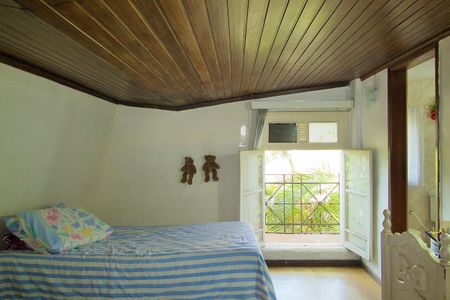 Casa à venda com 485m², 3 quartos e 6 vagas Casa à venda com 485m², 3 quartos e 6 vagasSuíte 3