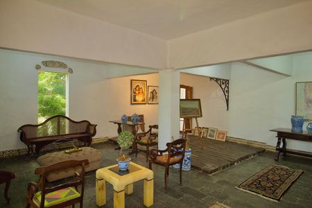 Casa à venda com 485m², 3 quartos e 6 vagas Casa à venda com 485m², 3 quartos e 6 vagasSala 1