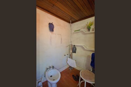 Casa à venda com 485m², 3 quartos e 6 vagas Casa à venda com 485m², 3 quartos e 6 vagasBanheiro da Suíte 1