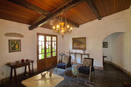 Casa à venda com 485m², 3 quartos e 6 vagas Casa à venda com 485m², 3 quartos e 6 vagasSala 2