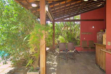 Casa à venda com 485m², 3 quartos e 6 vagas Casa à venda com 485m², 3 quartos e 6 vagasÁrea Gourmet