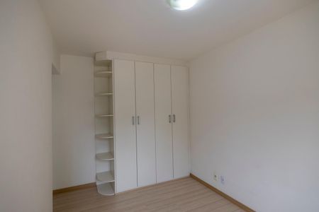 Quarto de apartamento para alugar com 2 quartos, 63m² em Vila Iracema, Barueri