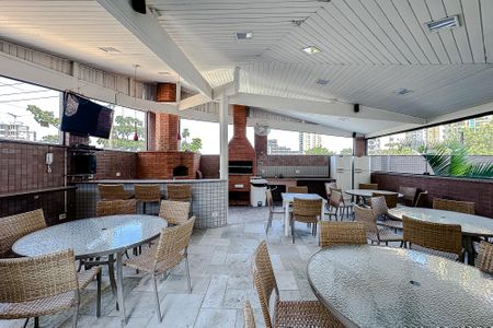 Apartamento para alugar com 240m², 3 quartos e 4 vagas Apartamento para alugar com 240m², 3 quartos e 4 vagasÁrea comum - Churrasqueira