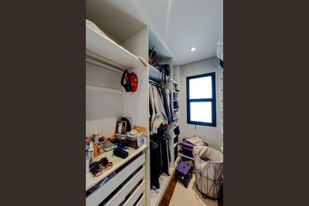 Apartamento para alugar com 240m², 3 quartos e 4 vagas Apartamento para alugar com 240m², 3 quartos e 4 vagasCloset da Suíte 1