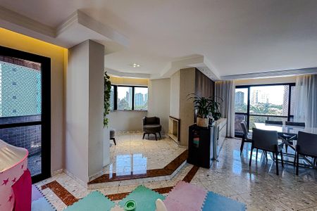 Apartamento para alugar com 240m², 3 quartos e 4 vagas Apartamento para alugar com 240m², 3 quartos e 4 vagasSala