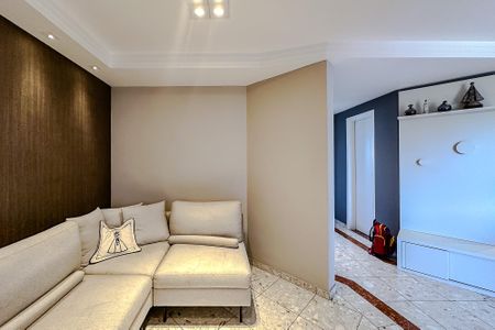 Apartamento para alugar com 240m², 3 quartos e 4 vagas Apartamento para alugar com 240m², 3 quartos e 4 vagasSala