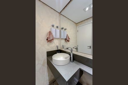 Apartamento para alugar com 240m², 3 quartos e 4 vagas Apartamento para alugar com 240m², 3 quartos e 4 vagasLavabo