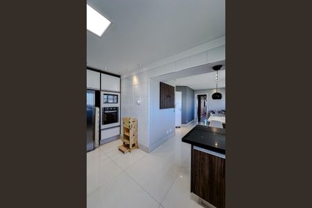 Apartamento para alugar com 240m², 3 quartos e 4 vagas Apartamento para alugar com 240m², 3 quartos e 4 vagasCozinha