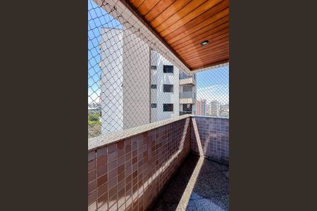 Apartamento para alugar com 240m², 3 quartos e 4 vagas Apartamento para alugar com 240m², 3 quartos e 4 vagasVaranda da Suíte 1