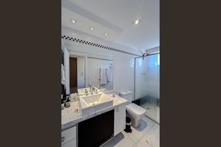 Apartamento para alugar com 240m², 3 quartos e 4 vagas Apartamento para alugar com 240m², 3 quartos e 4 vagasBanheiro da Suíte 3