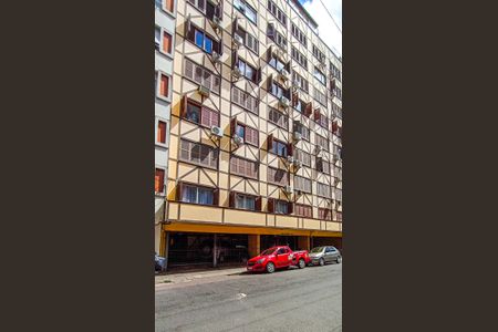 Apartamento à venda com 170m², 2 quartos e 1 vaga Apartamento à venda com 170m², 2 quartos e 1 vagaFachada