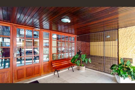 Apartamento à venda com 170m², 2 quartos e 1 vaga Apartamento à venda com 170m², 2 quartos e 1 vagaÁrea comum